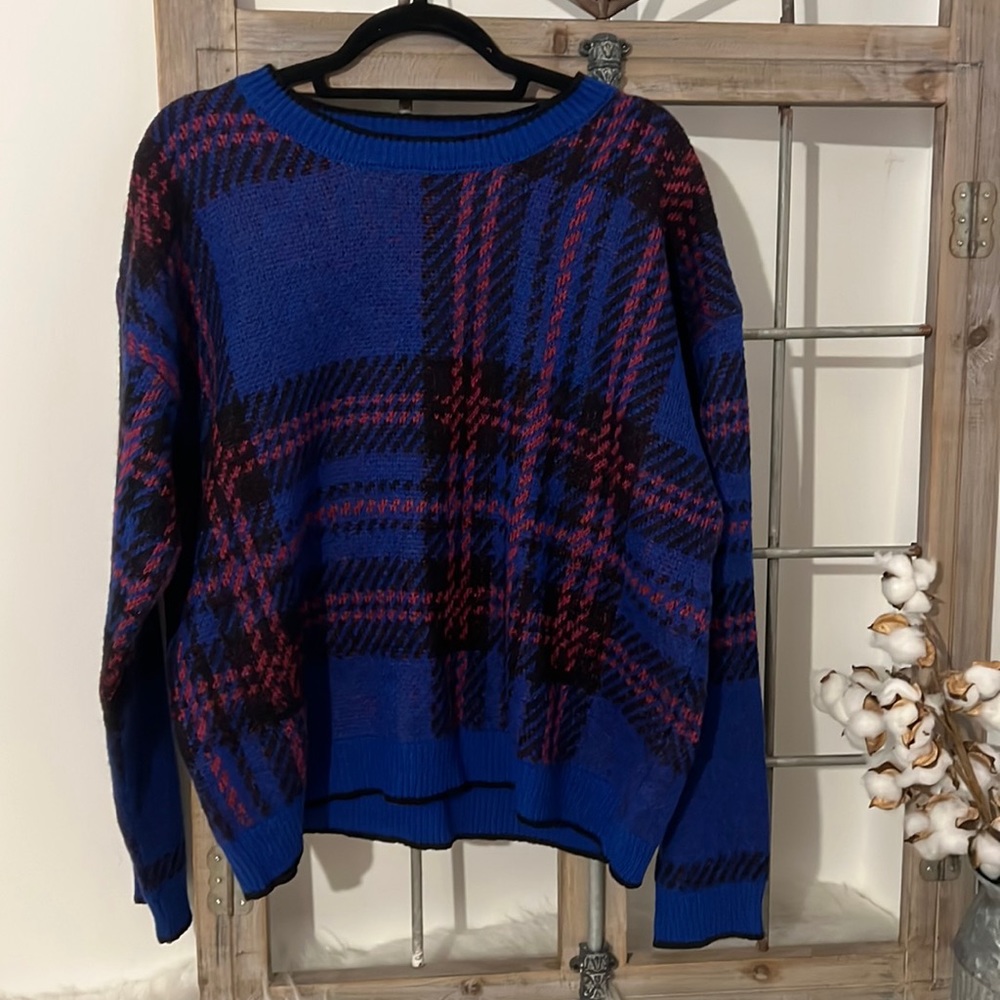 *FLASH SALE* Plaid Sweater